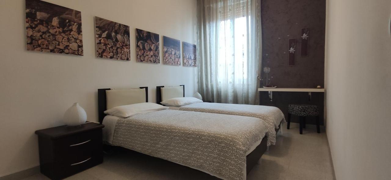 Casa Vacanze A Pennichella Canicattini Bagni Exterior foto